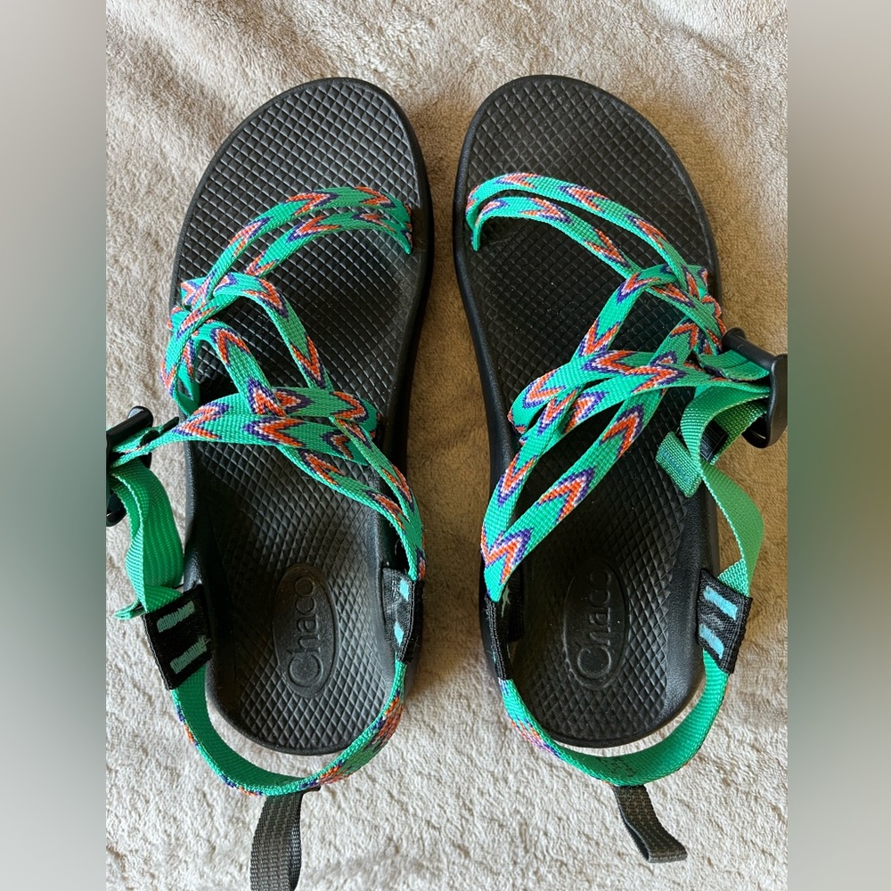 Size 6 Kids Chacos
